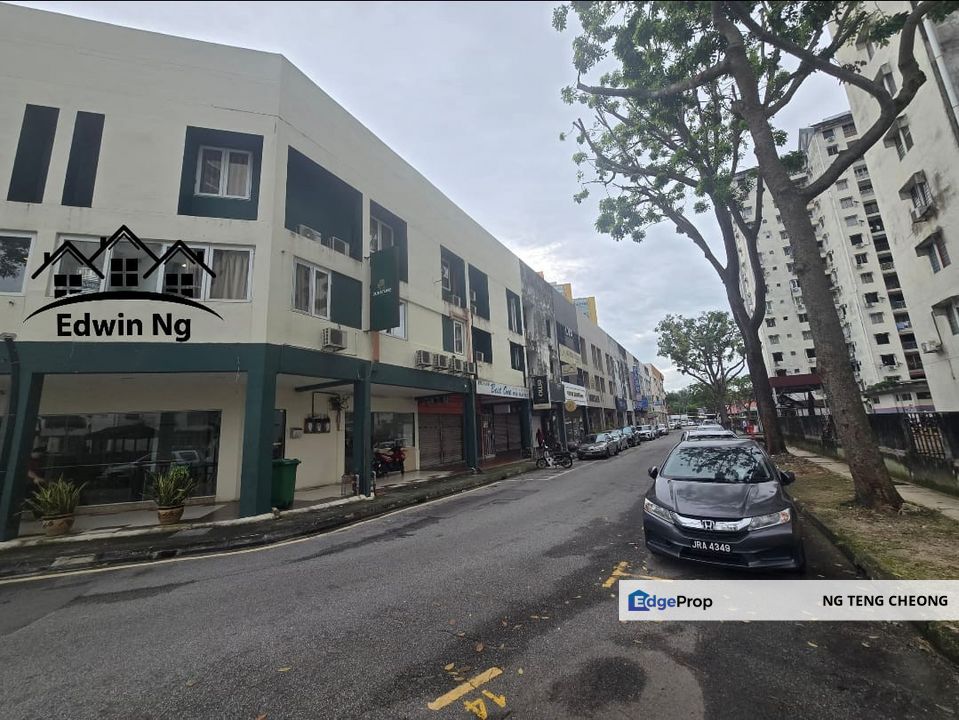 [Prime Area] 3 Storey Shop Lot at Medan Batu Lanchang, Taman Sri Damai, Jelutong, Penang, Jelutong