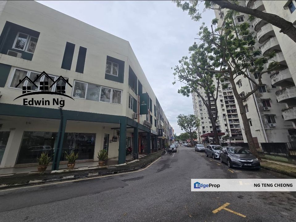 [Prime Area] 3 Storey Shop Lot at Medan Batu Lanchang, Taman Sri Damai, Jelutong, Penang, Jelutong