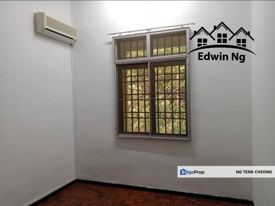 2.5 Storey Terrace House at Cangkat Sungai Ara, Partly Renovated Unit, Good Condition, Penang, Sungai Ara