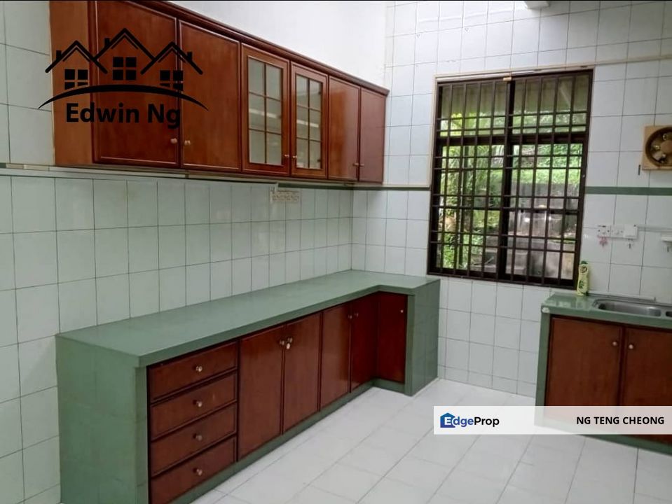 2.5 Storey Terrace House at Cangkat Sungai Ara, Partly Renovated Unit, Good Condition, Penang, Sungai Ara