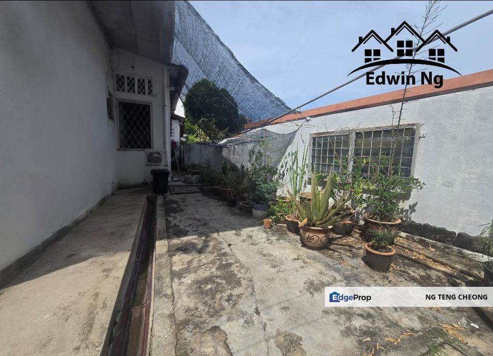 Rare Semi-D House Opportunity at Chee Seng Garden, Tanjung Bungah, Priced at Only RM1mil, Penang, Tanjung Bungah