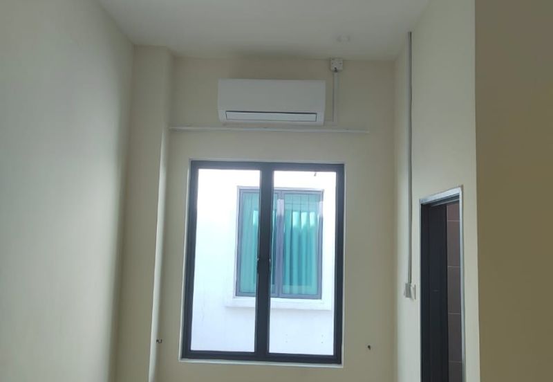 3 Storey Terrace House, Partially Furnished Unit at Spectrum Garden, Kota Permai, Bukit Mertajam