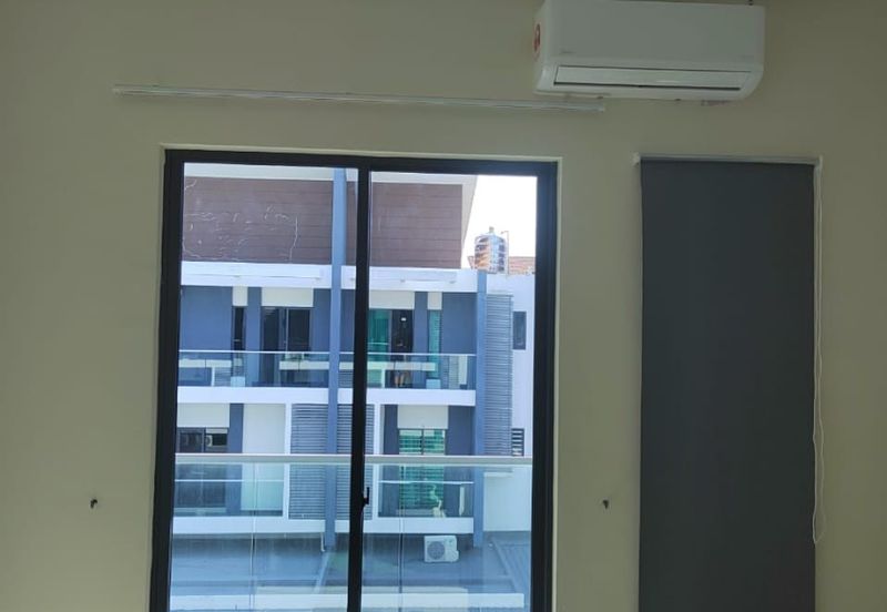 3 Storey Terrace House, Partially Furnished Unit at Spectrum Garden, Kota Permai, Bukit Mertajam