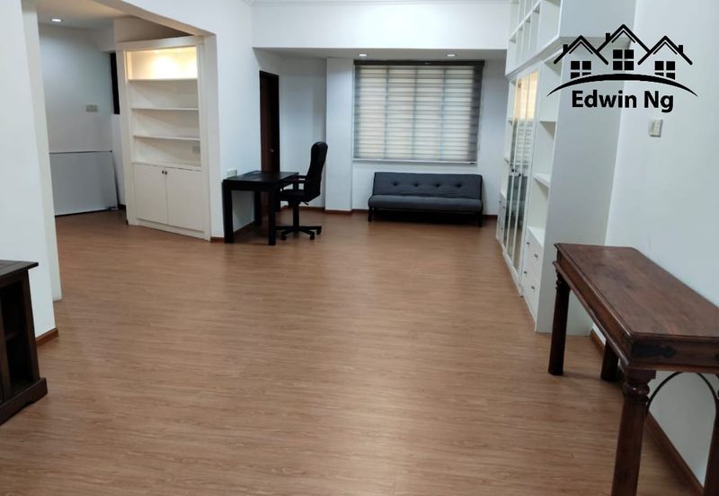 Silverton Condominium (Menara Perak)