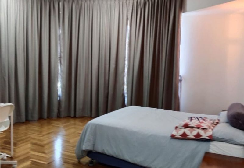 Silverton Condominium (Menara Perak)