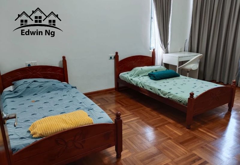 Silverton Condominium (Menara Perak)