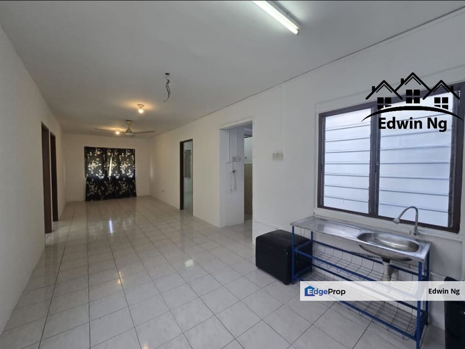 Halaman Kenanga Apartment at Sungai Nibong, High Floor, Original Unit, Newly Repainted, Penang, Sungai Dua (Island)