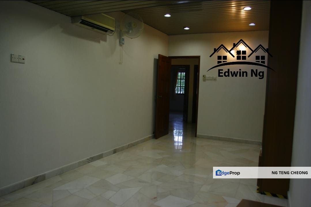 2 Storey Terrace House, Partly Furnished @ Island Glades, Penang, Greenlane