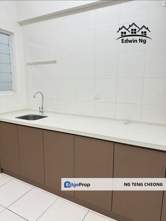 I-Santorini at Tanjung Tokong, Middle Floor Pool View, Partly Furnished, 2 Carparks, Penang, Tanjung Tokong