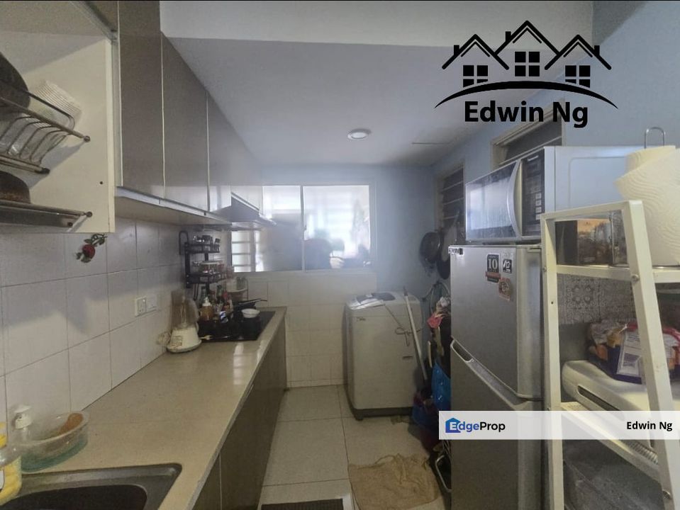 Centrio Avenue @ Gelugor, High Floor Corner Unit, Partially Furnished & Renovated, Penang, Gelugor