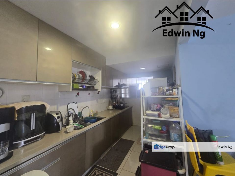 Centrio Avenue @ Gelugor, High Floor Corner Unit, Partially Furnished & Renovated, Penang, Gelugor