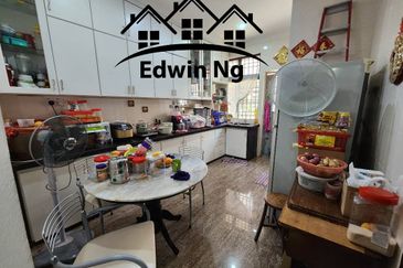 2 Storey Terrace House, Intermediate Corner at Taman Mawar, Raja Uda, Renovated