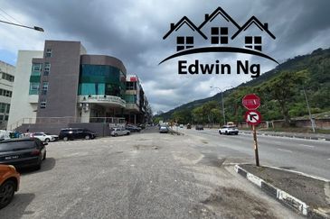 Pine Valley Business Centre