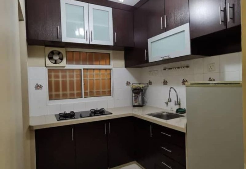 Greenlane Park Condominium