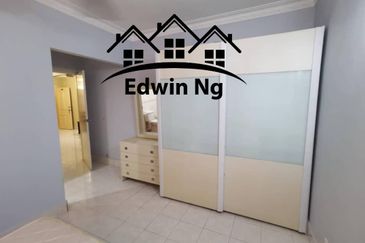 Greenlane Park Condominium