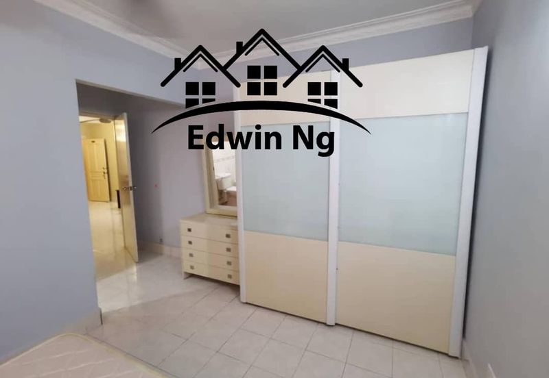 Greenlane Park Condominium