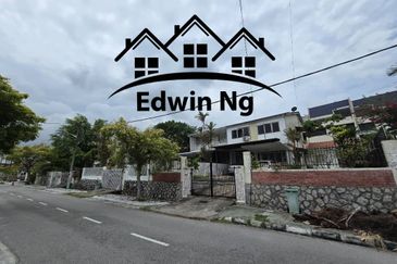 2 Storey Semi-D at Jalan Choong Lye Hock, Tanjung Tokong