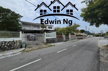 2 Storey Semi-D at Jalan Choong Lye Hock, Tanjung Tokong