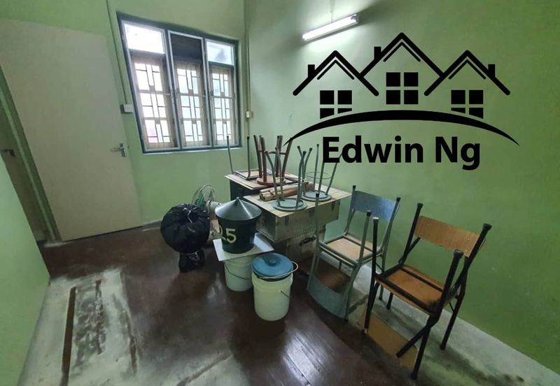 2 Storey Terrace House @ Gurney Area, Lorong Birch, Georgetown FOR RENT