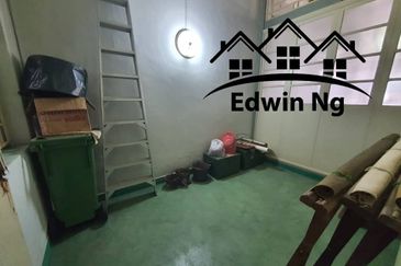 2 Storey Terrace House @ Gurney Area, Lorong Birch, Georgetown FOR RENT