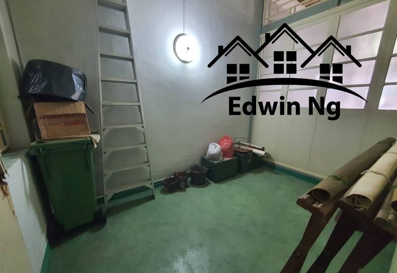 2 Storey Terrace House @ Gurney Area, Lorong Birch, Georgetown FOR RENT