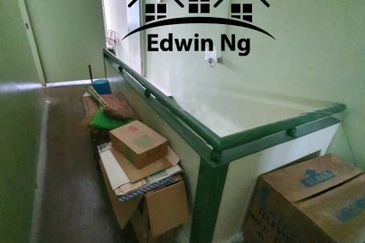 2 Storey Terrace House @ Gurney Area, Lorong Birch, Georgetown FOR RENT