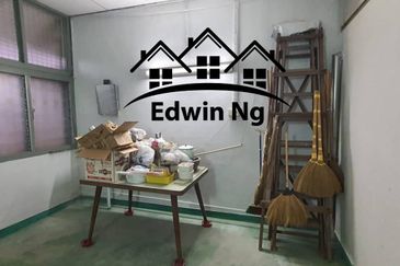 2 Storey Terrace House @ Gurney Area, Lorong Birch, Georgetown FOR RENT