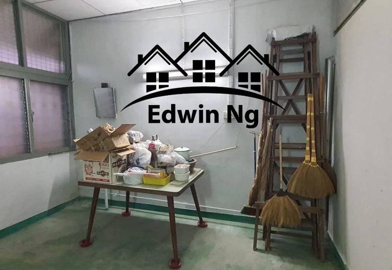 2 Storey Terrace House @ Gurney Area, Lorong Birch, Georgetown FOR RENT