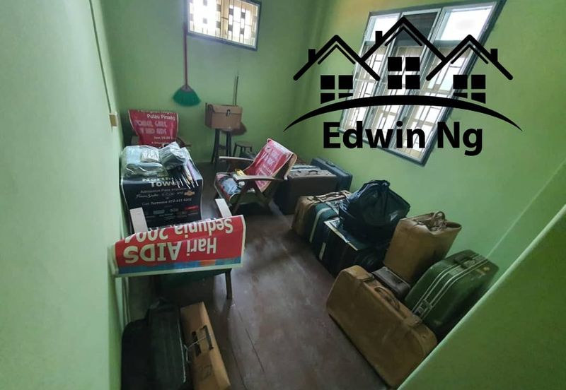 2 Storey Terrace House @ Gurney Area, Lorong Birch, Georgetown FOR RENT