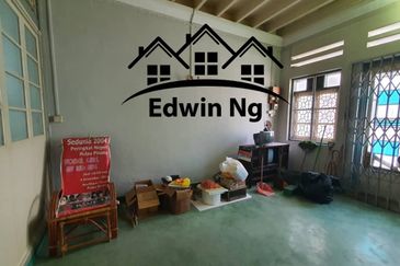 2 Storey Terrace House @ Gurney Area, Lorong Birch, Georgetown FOR RENT