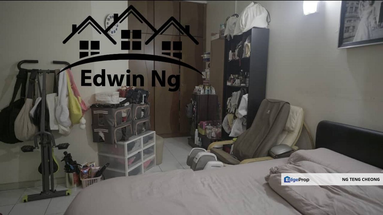 Villa Emas Condo at Bayan Bau, Low Floor Pool View, Partially Furnished & Renovated, Penang, Sungai Nibong