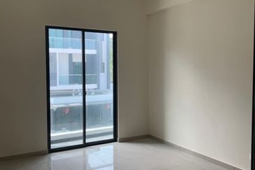 3 Storey Terrace House, Original Unit with Backyard @ Spectrum Garden, Kota Permai, Bukit Mertajam