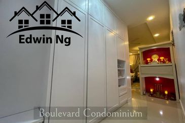 Boulevard Condominium