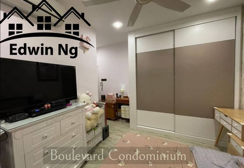 Boulevard Condominium