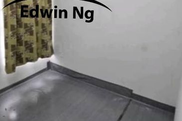 Central Garden Apartment