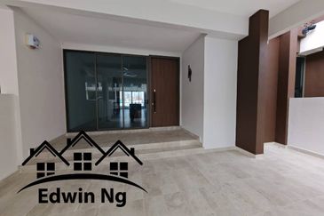 Hinai Heights Luxury Duplex Villa at Tanjung Bungah, Low Density, CCC Obaintaned, 