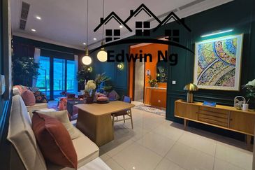 Queens Residences @ Queens Waterfront