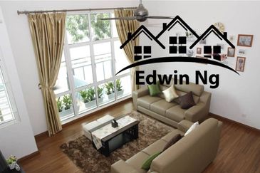 3 Storey Terrace House, Fully Furnished & Renovated at Shamrock Beach Villa, Batu Ferringhi