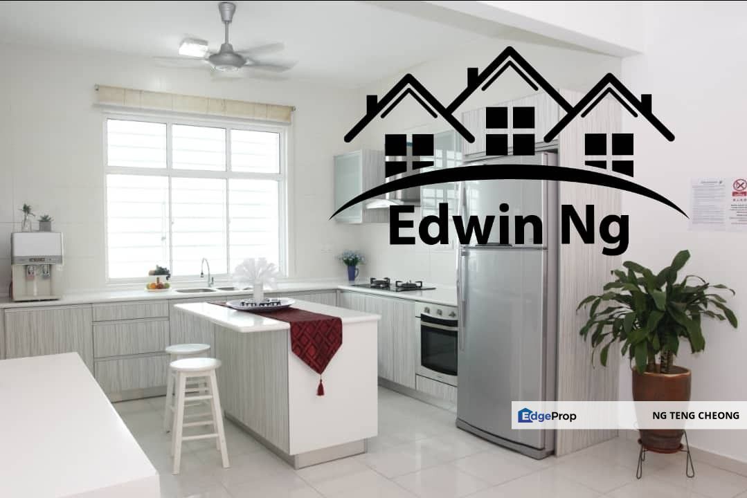 3 Storey Terrace House, Fully Furnished & Renovated at Shamrock Beach Villa, Batu Ferringhi, Penang, Batu Ferringhi