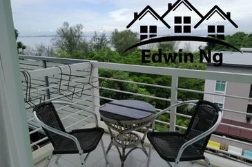 3 Storey Terrace House, Fully Furnished & Renovated at Shamrock Beach Villa, Batu Ferringhi