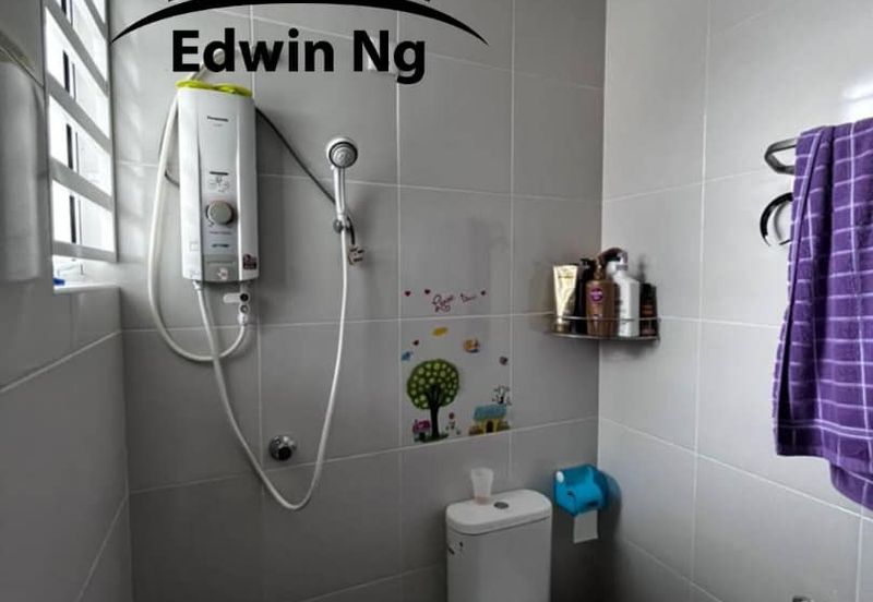 Fully Furnished & Renovated Upper Unit Townhouse at Raintree Park 1, Pearl City, Simpang Ampat