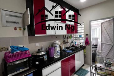 Fully Furnished & Renovated Upper Unit Townhouse at Raintree Park 1, Pearl City, Simpang Ampat