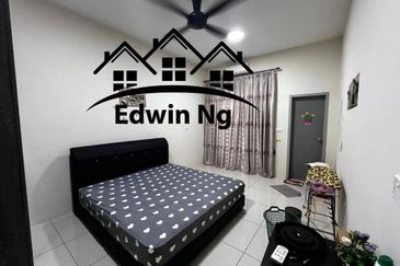 Fully Furnished & Renovated Upper Unit Townhouse at Raintree Park 1, Pearl City, Simpang Ampat