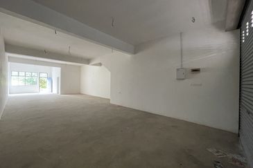 For Rent 2 Sty Shop - Next to Mr DIY @ Tanjong Puteri Resort (Near to Johor Port - access via Pasir Gudang Highway, EDL & SDE)