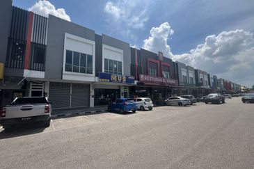For Rent 2 Sty Shop - Next to Mr DIY @ Tanjong Puteri Resort (Near to Johor Port - access via Pasir Gudang Highway, EDL & SDE)