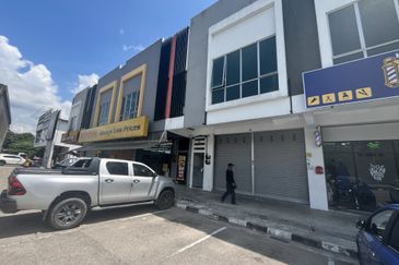 For Rent 2 Sty Shop - Next to Mr DIY @ Tanjong Puteri Resort (Near to Johor Port - access via Pasir Gudang Highway, EDL & SDE)