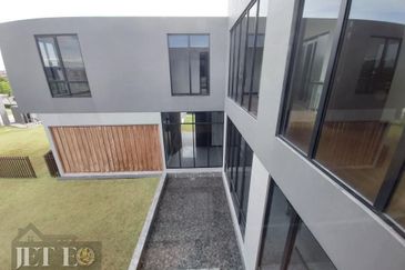 Grandezza @ Eco Sanctuary