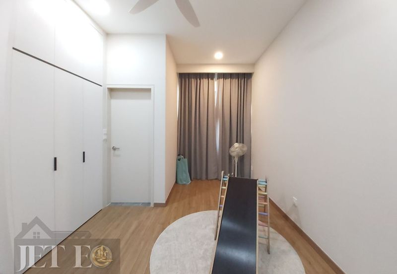 Lucent Residence @ twentyfive.7