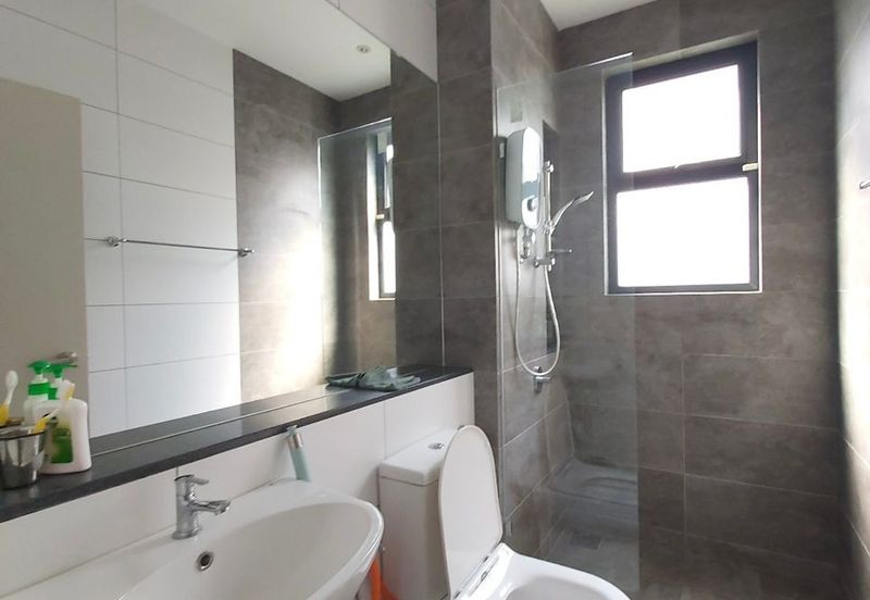 Lucent Residence @ twentyfive.7