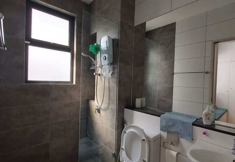 Lucent Residence @ twentyfive.7